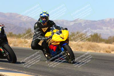 media/Feb-13-2022-SoCal Trackdays (Sun) [[c9210d39ca]]/Turn 7 Inside (1040am)/